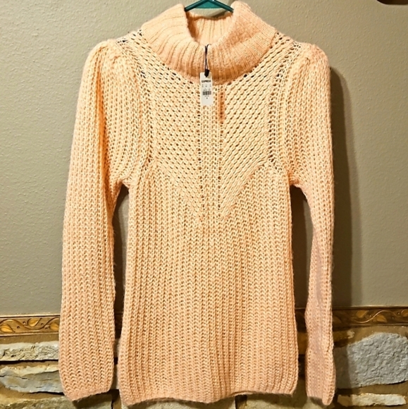 Express Sweaters - NWT Express Sweater Size Medium